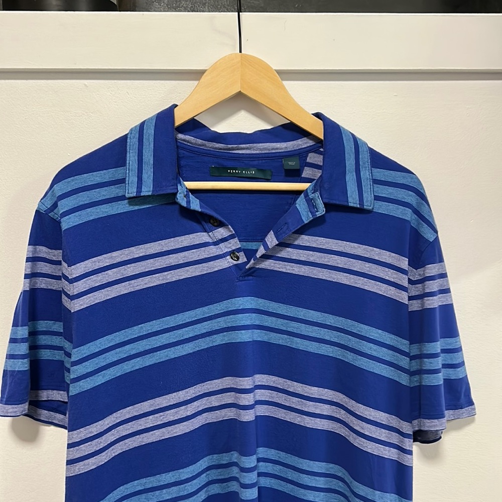 Perry Ellis men’s size US L.  Gently worn.